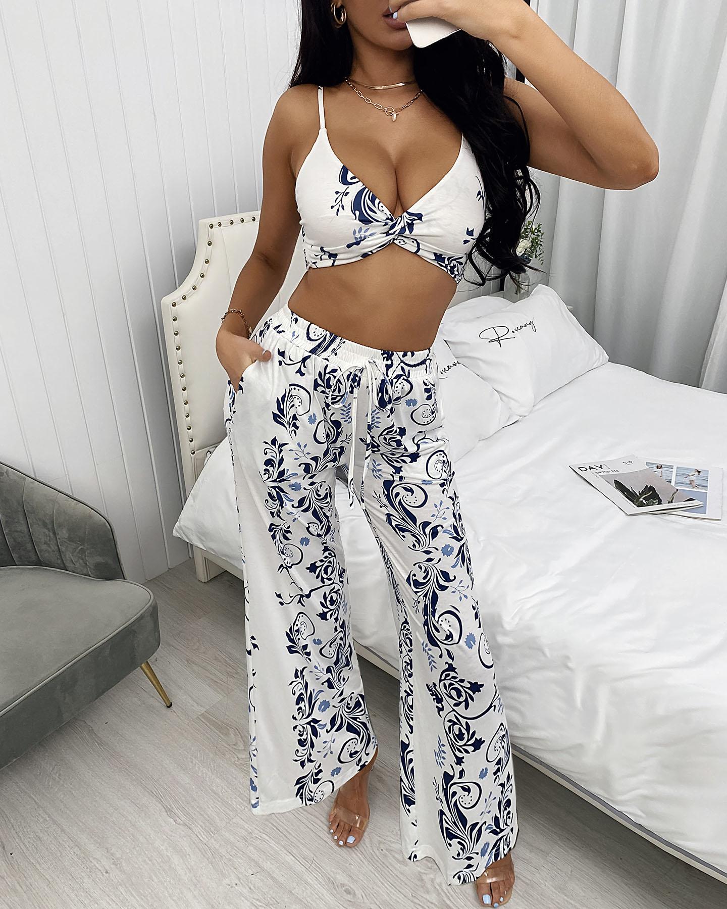

Twisted Front Floral Print Crop Top & Pants Set, Blue