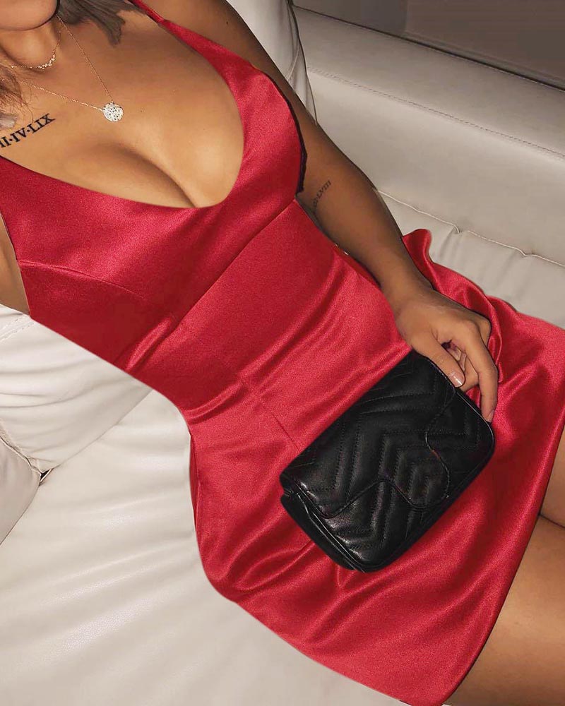 

Spaghetti Strap Zipper Back Mini Dress, Wine red