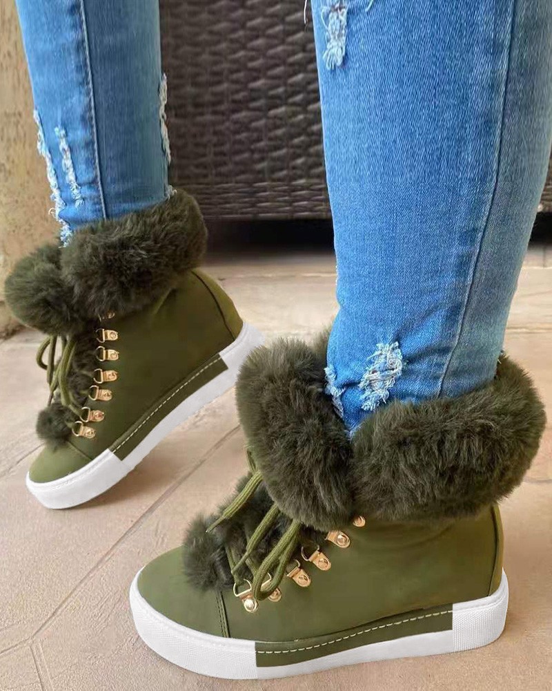 Fuzzy Trim Lined Hidden Wedge Snow Boots