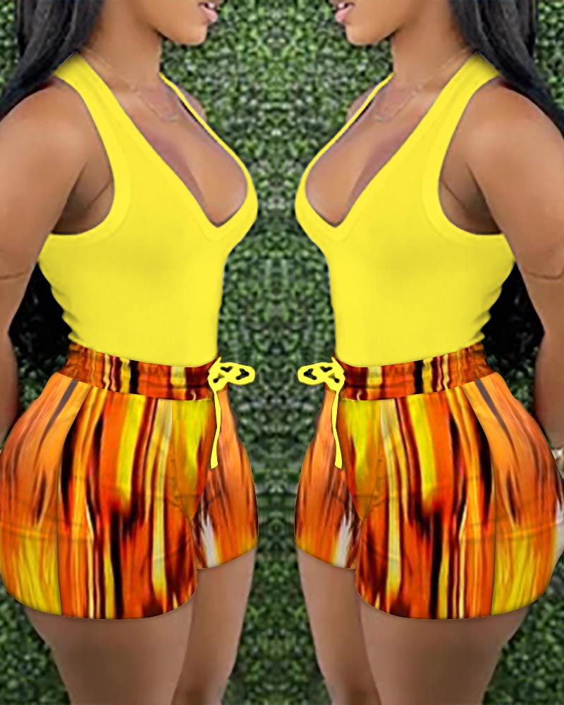 

Plain Tank Top & Abstract Print Shorts Set, Yellow