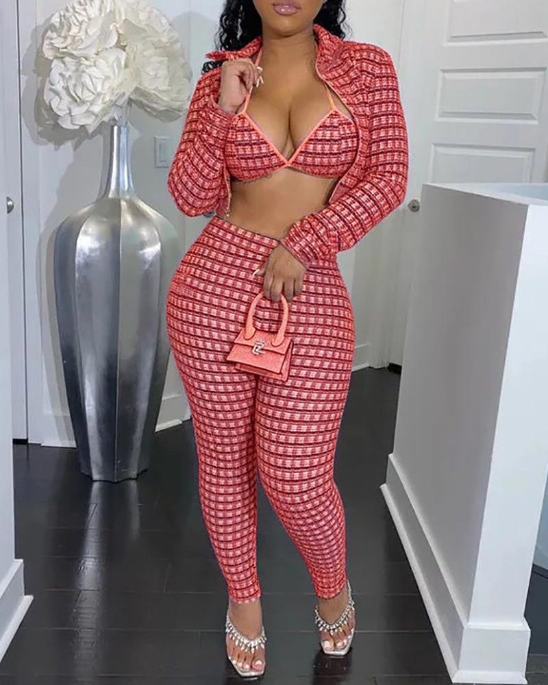 Conjunto de top corto con cuello halter y pantalón y chaqueta con cremallera en la parte delantera con estampado de cuadros