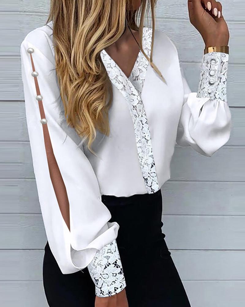 

Lace Patch Buttoned Slit Lantern Sleeve Top, White