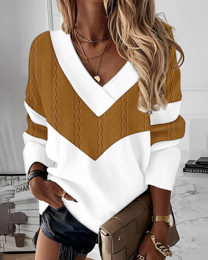 

Colorblock Long Sleeve V-Neck Cable Textured Top, Brown