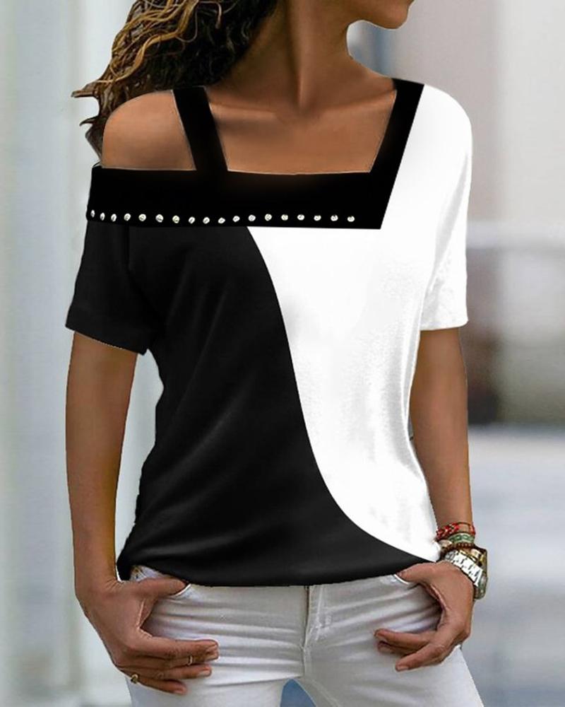 

Colorblock Asymmetrical Cold Shoulder Top, Blackwhite