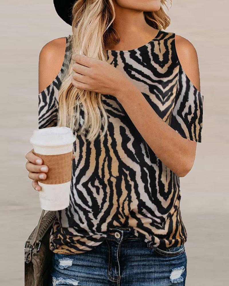 

Cold Shoulder Camouflage Leopard Print T-shirt, Brown