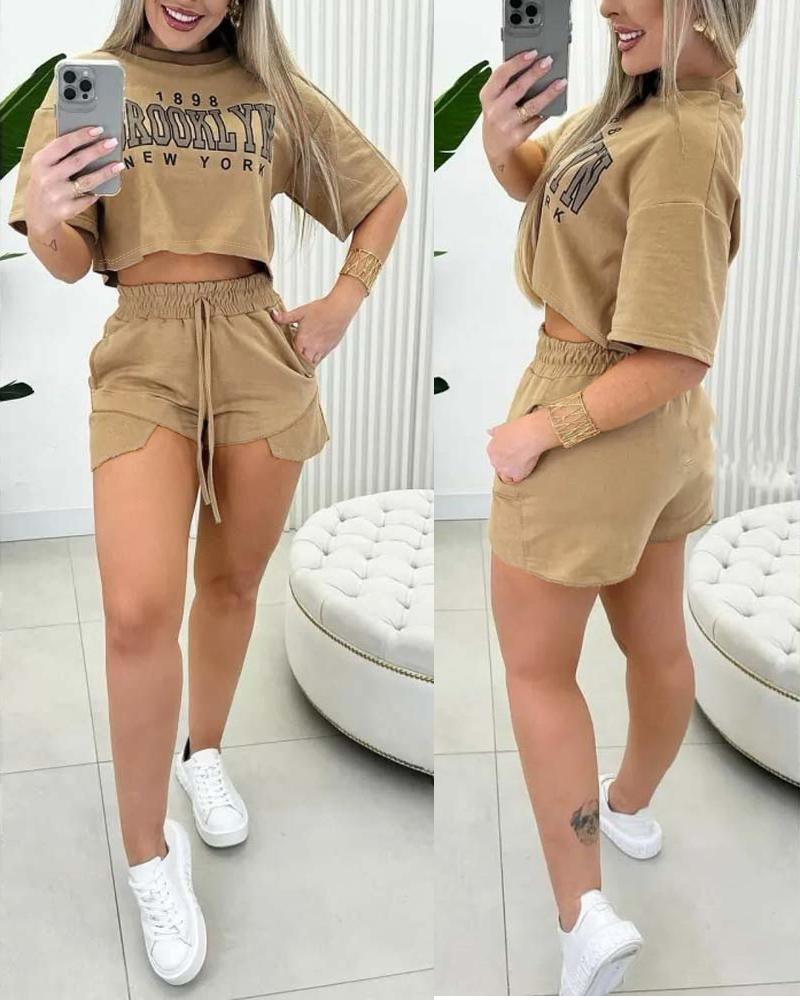 

Letter Print Crop Top & Pocket Design Shorts Set, Khaki