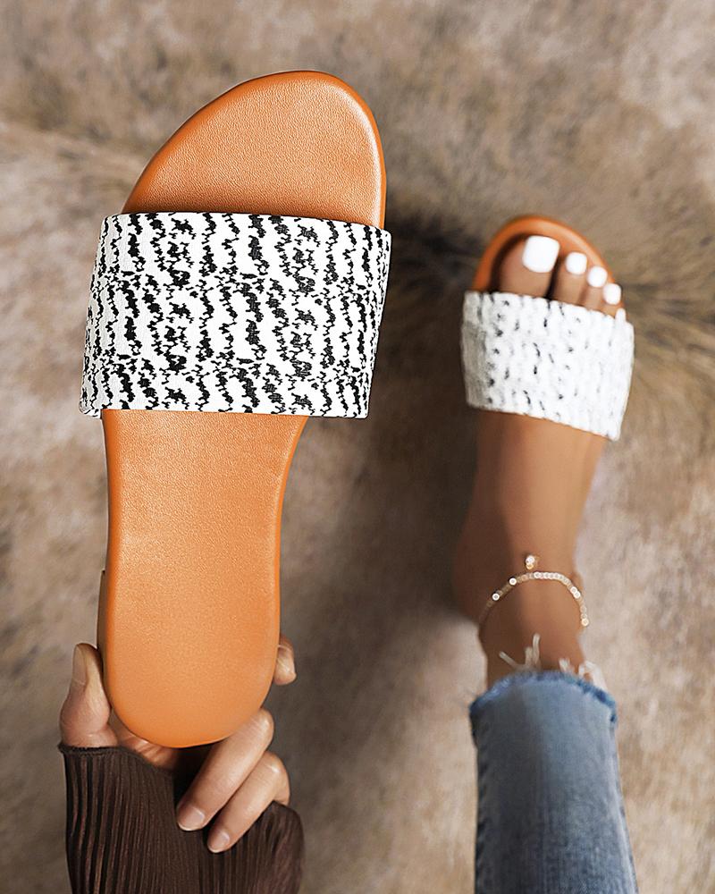 

Patterns Print Round-toe Open-toe Flat Sandals, White