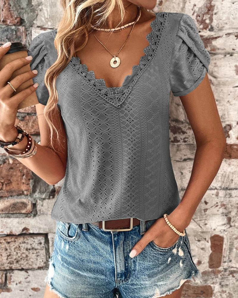 

Eyelet Embroidery Petal Sleeve T-shirt, Gray