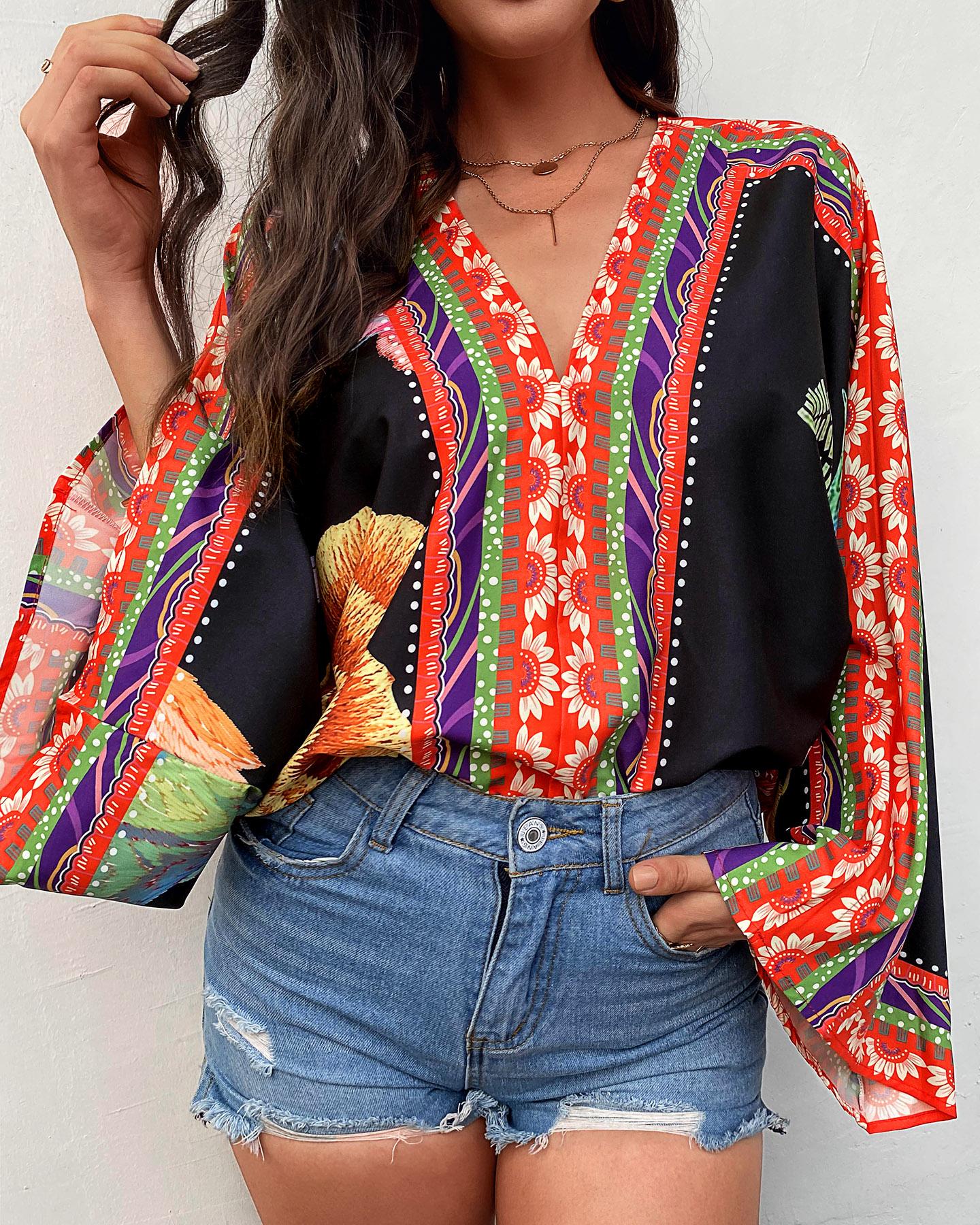 

Floral Print Colorblock Batwing Sleeve Top, Black