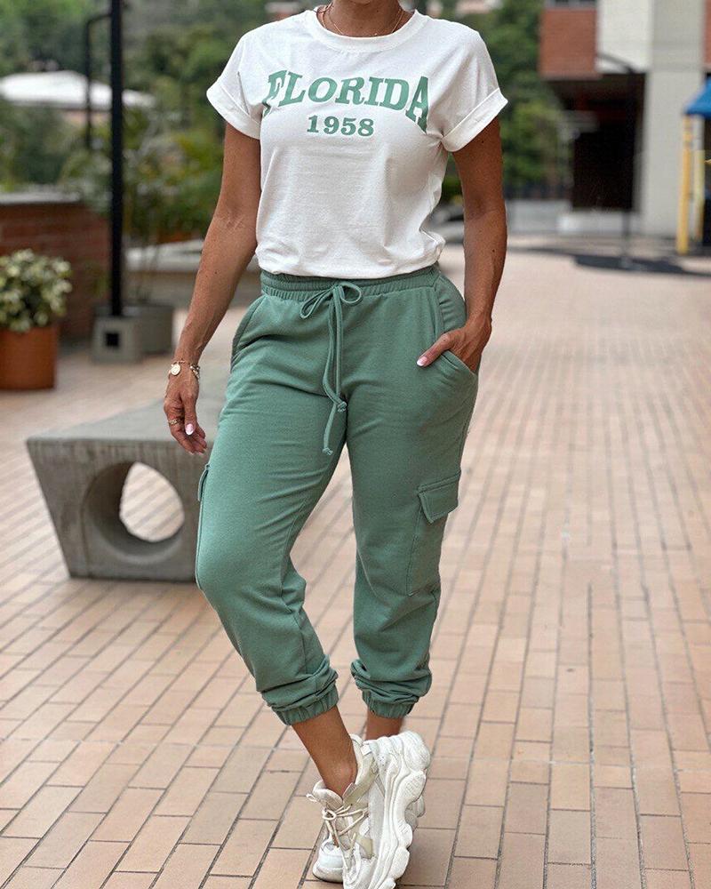 

Letter Print Short Sleeve Top & Drawstring Cuffed Pants Set, Green