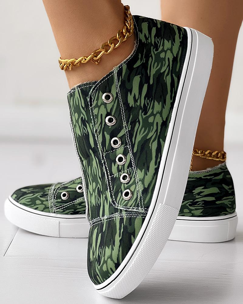 

Plants Print Eyelet Slip On Canvas Sneakers, Camoflage