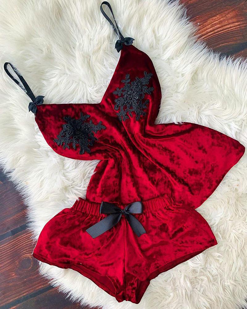 

Christmas Snowflake Pattern Velvet Bowknot Decor Cami Set, Red