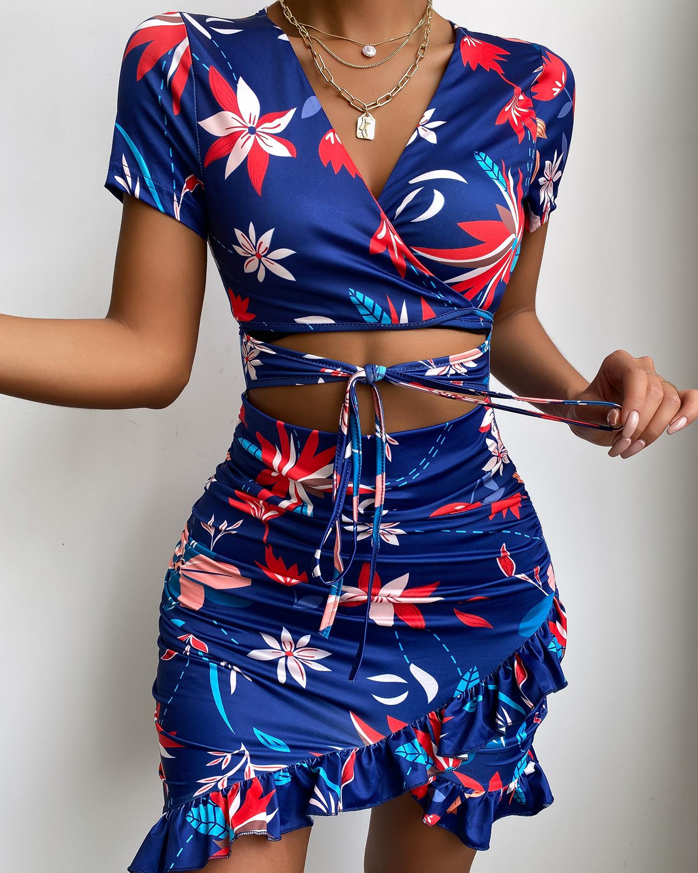 

Ruffles Cut Out Design Leaf Print Dress, Blue