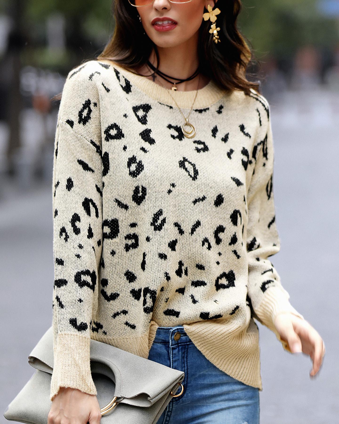 

Round Neck Leopard Print Casual Sweater