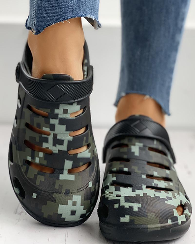 

Camouflage Cutout Design Flat Sandals, Black