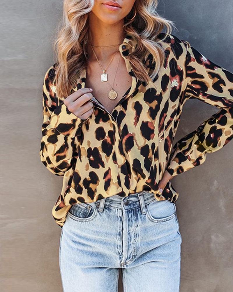 

Leopard Print Long Sleeve Buttoned Shirt