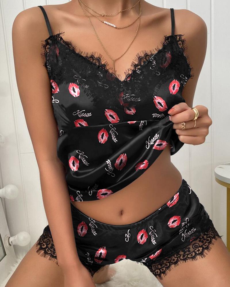 

Lip Print Contrast Eyelash Lace Cami Sets, Black