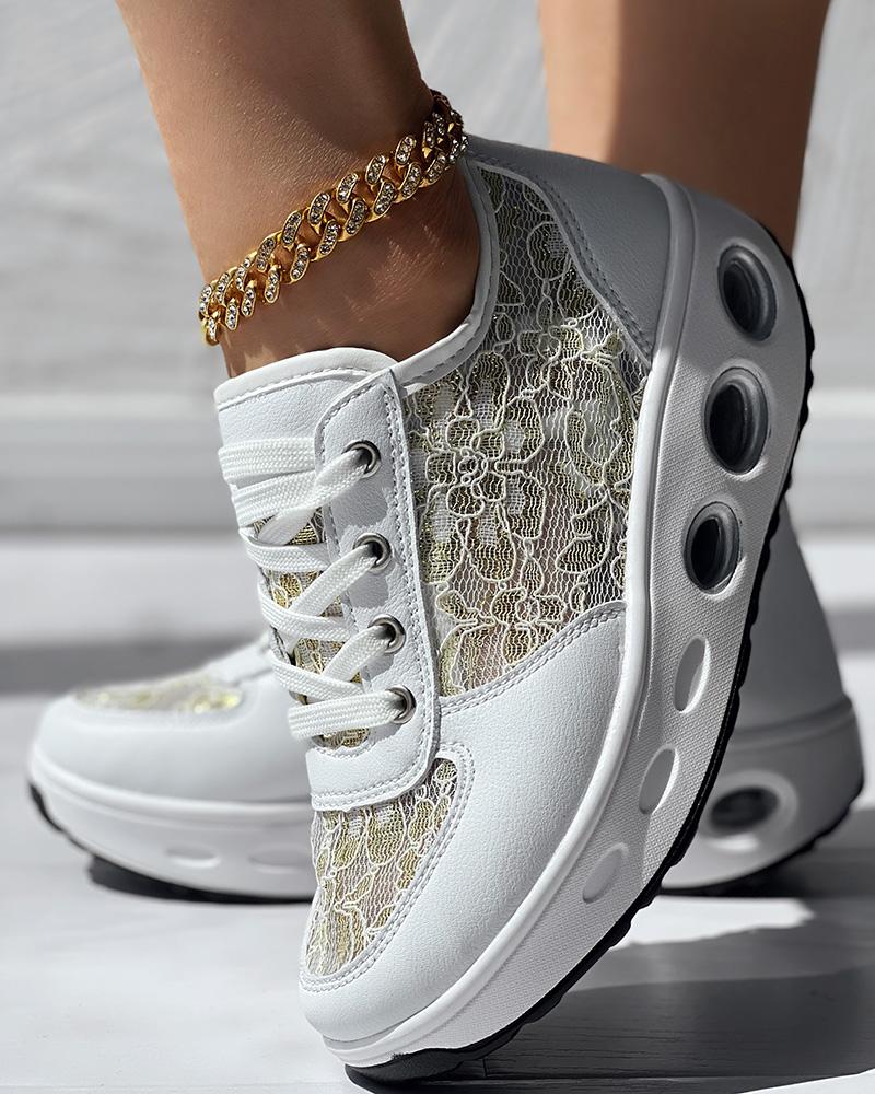 

Breathable Lace Patch Muffin Sneakers, White