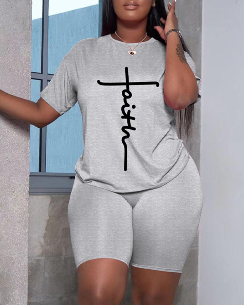 

Plus Size Letter Print Casual Top & Shorts Set, Gray