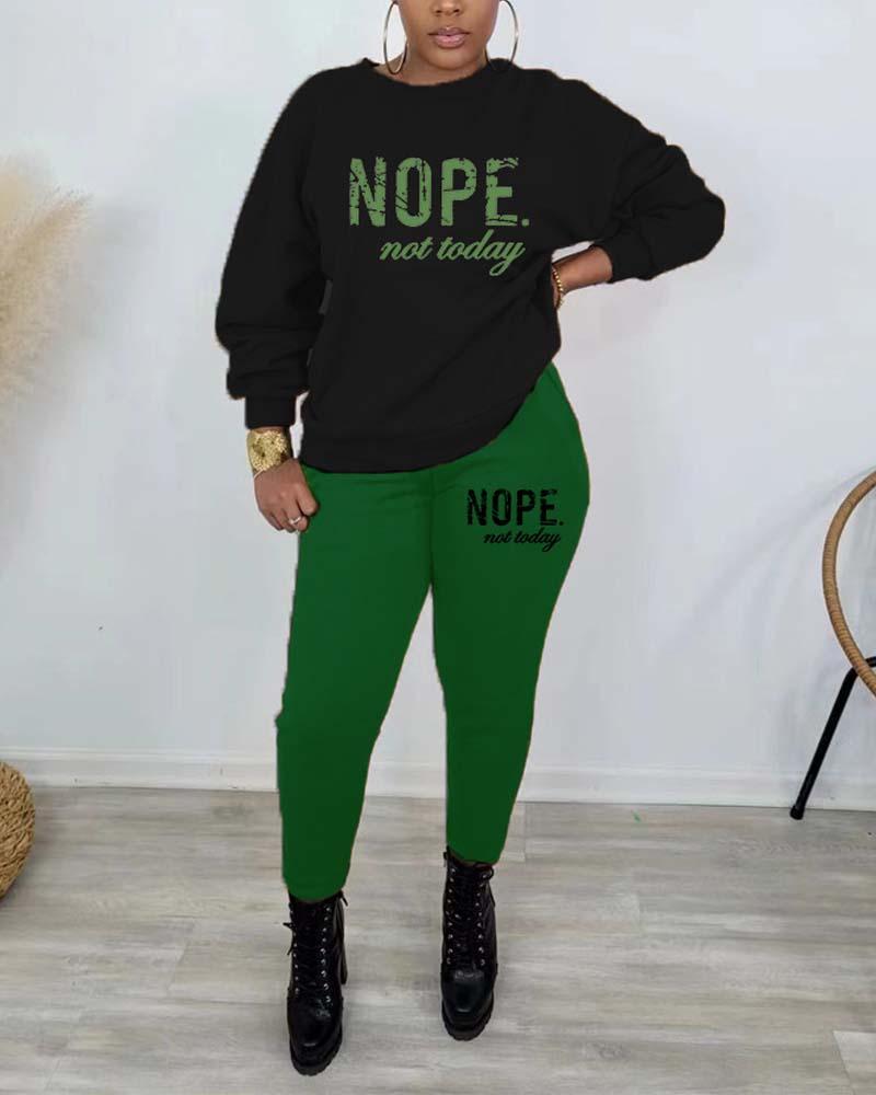 

Plus Size Letter Print Casual Top & Pants Set, Green
