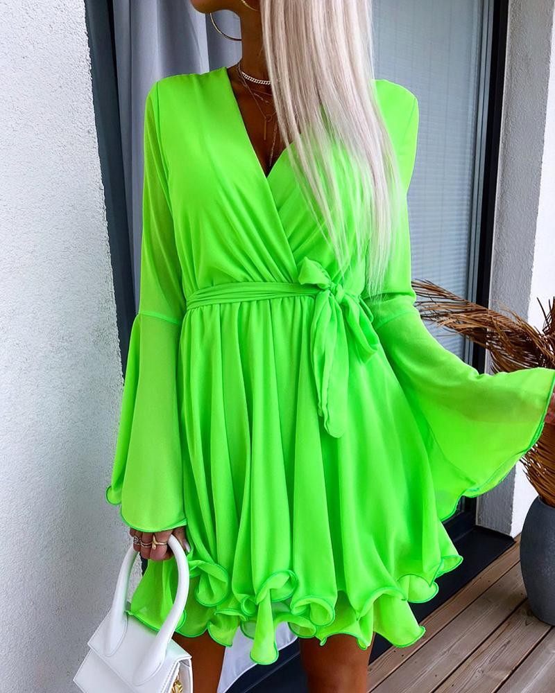 

V-Neck Bell Sleeve Pleated Layered Dress, Green