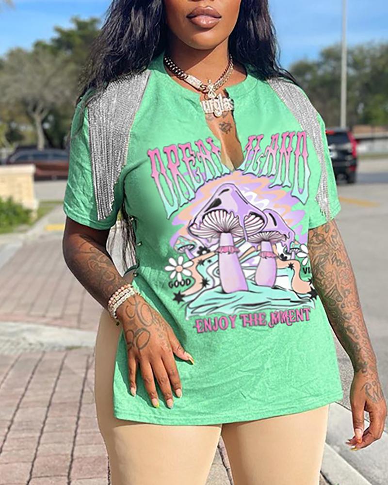 

Graphic Letter Print Slit T-shirt, Green