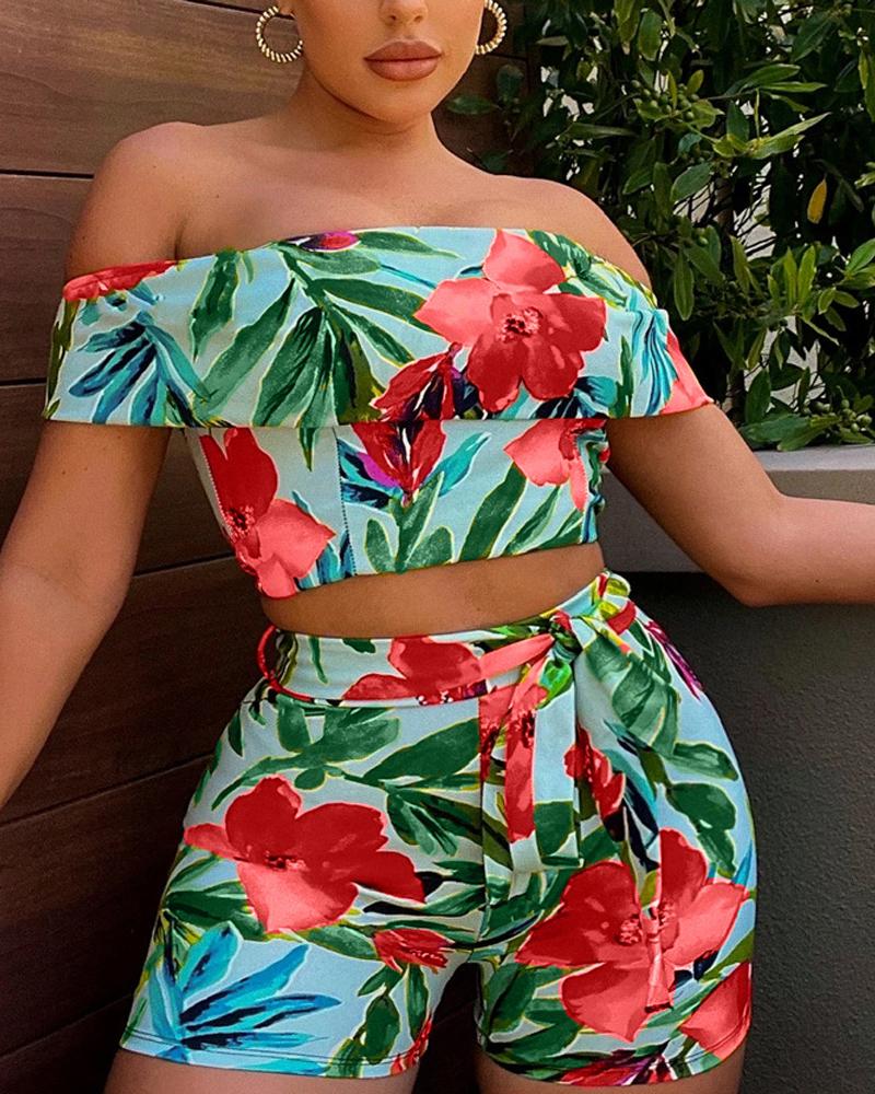 

Tropical Print Off Shoulder Crop Top & Belted Shorts Set, Green