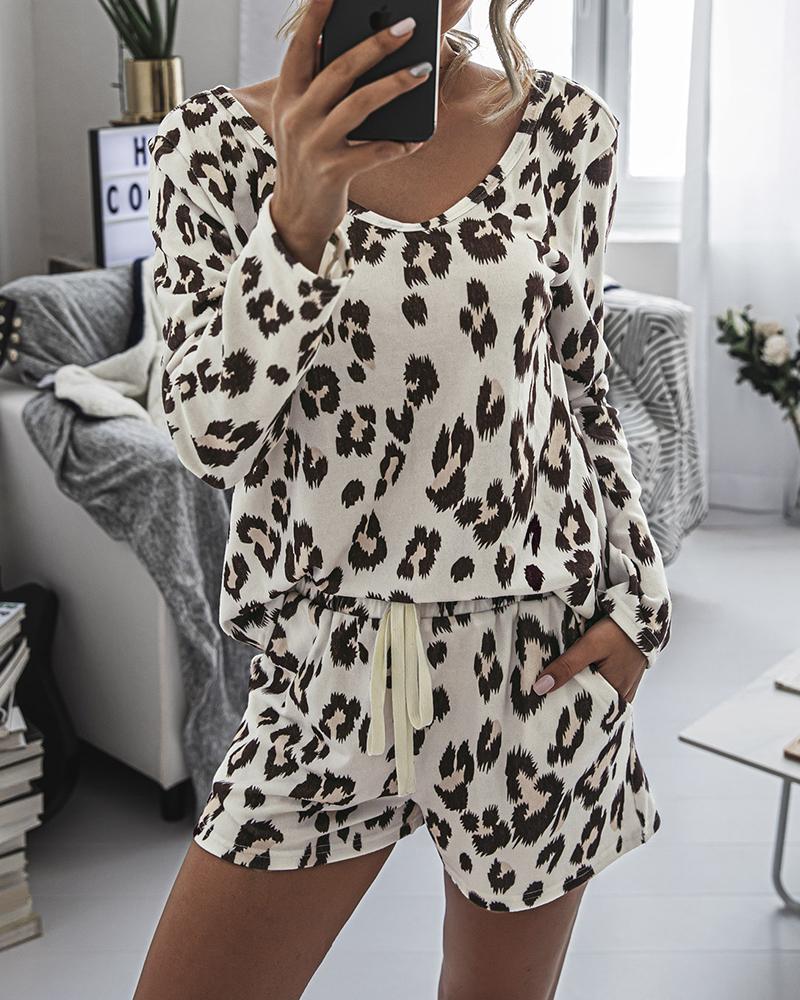 

Leopard Print Long Sleeve Pajamas Set
