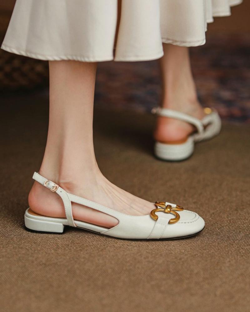 

Round-toe Solid Color Splicing Buckle Flat Slip-on, White