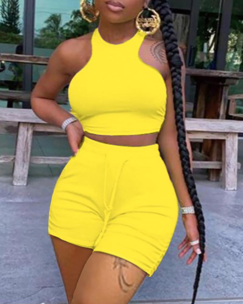 

Sleevless Crop Top & Drawstring High Waisted Shorts Set, Yellow