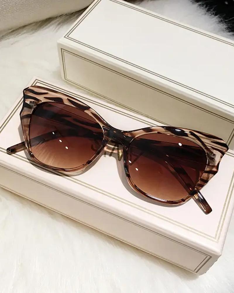 

1Pair Ombre Cat Eye Asymmetrical Frame Sunglasses, Coffee