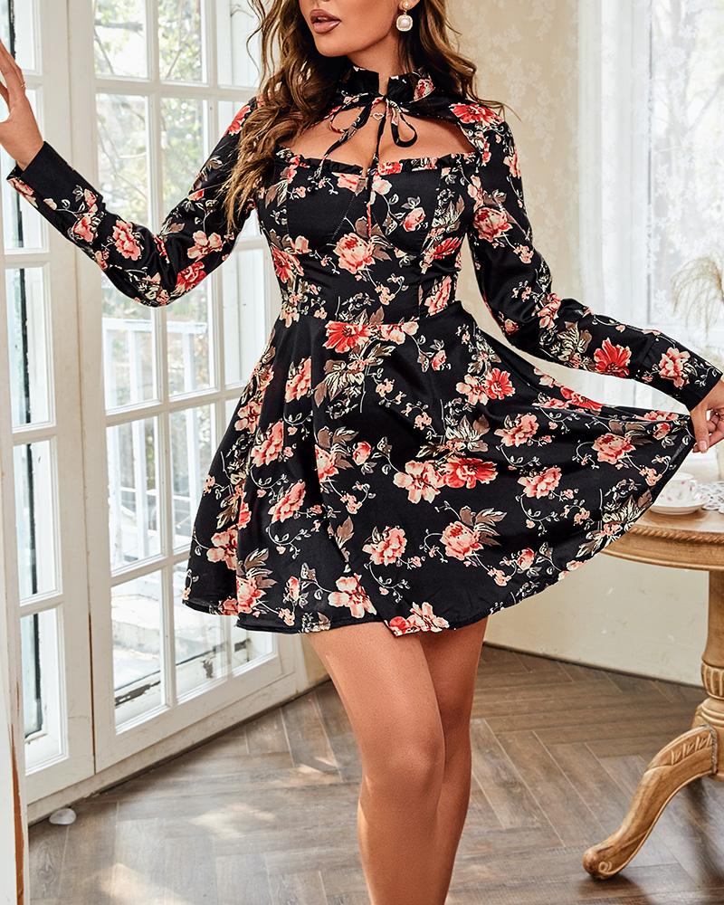 

Cutout Tie Front High Neck Floral Print Dress, Black