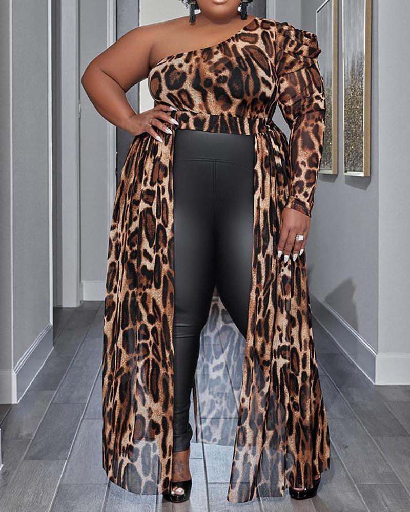 

Plus Size Leopard Print One Shoulder Longline Top