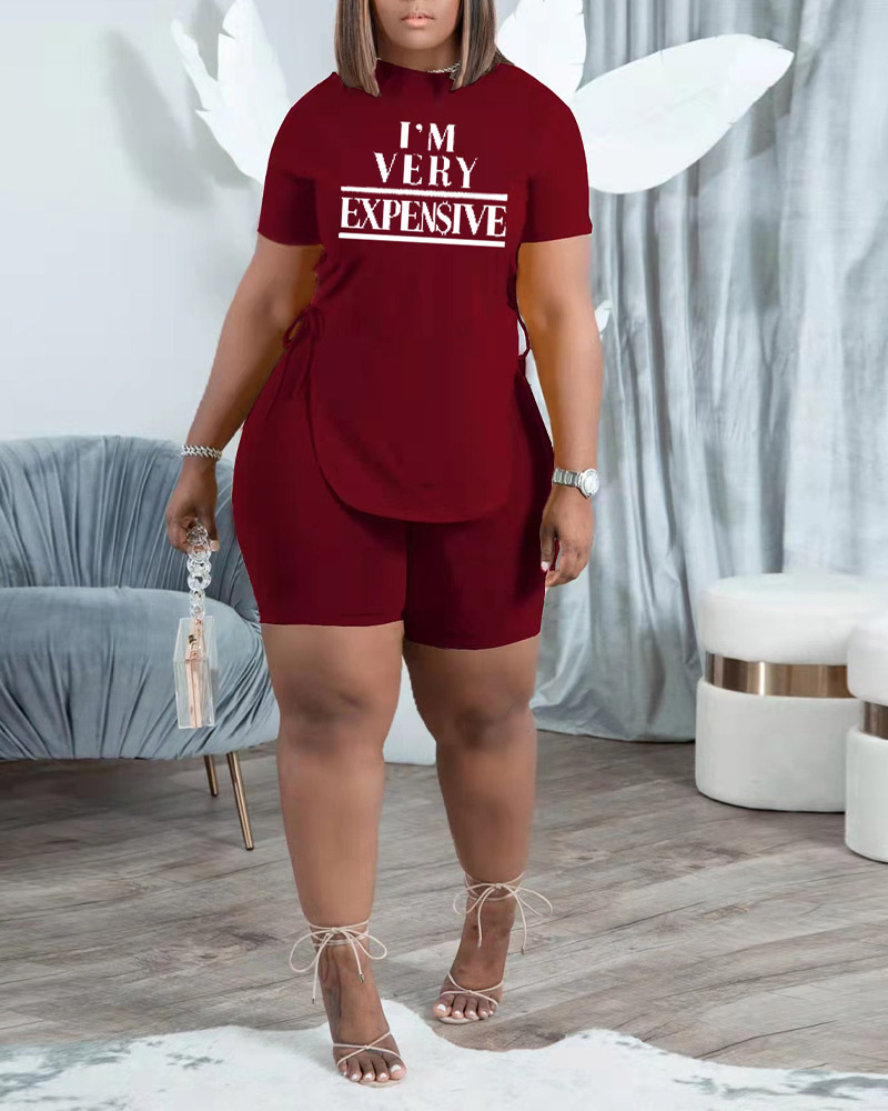 

Letter Print Eyelet Lace-up Split Hem Top & Shorts Set, Wine red