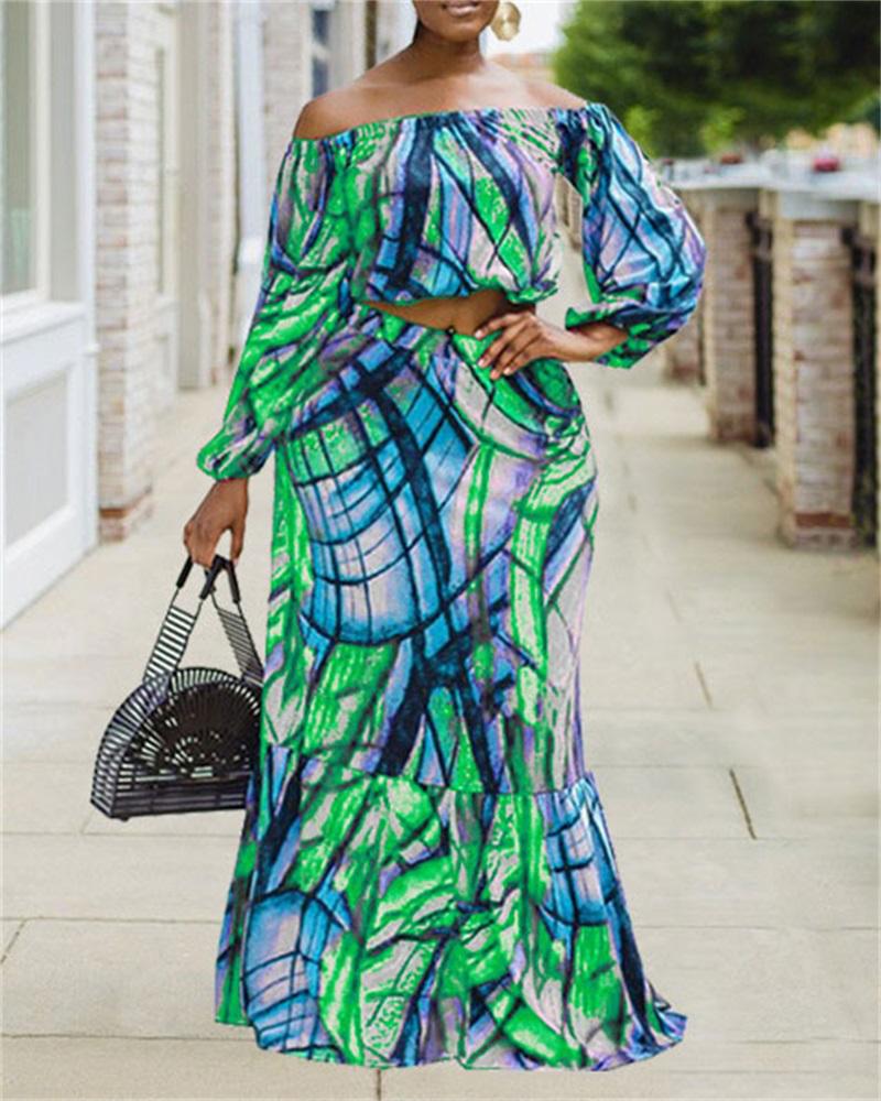 

Plus Size Abstract Print Off Shoulder Crop Top & Skirt Set, Green