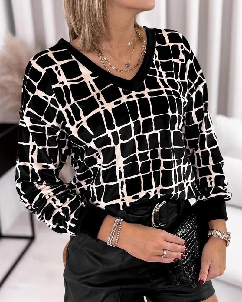 

Allover Print V-Neck Long Sleeve Top, Black