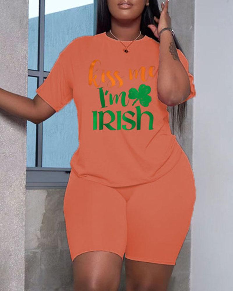 

Plus Size St. Patrick's Day Lucky Shamrock Kiss Me I'm Irish Print Top & Shorts Set, Orange