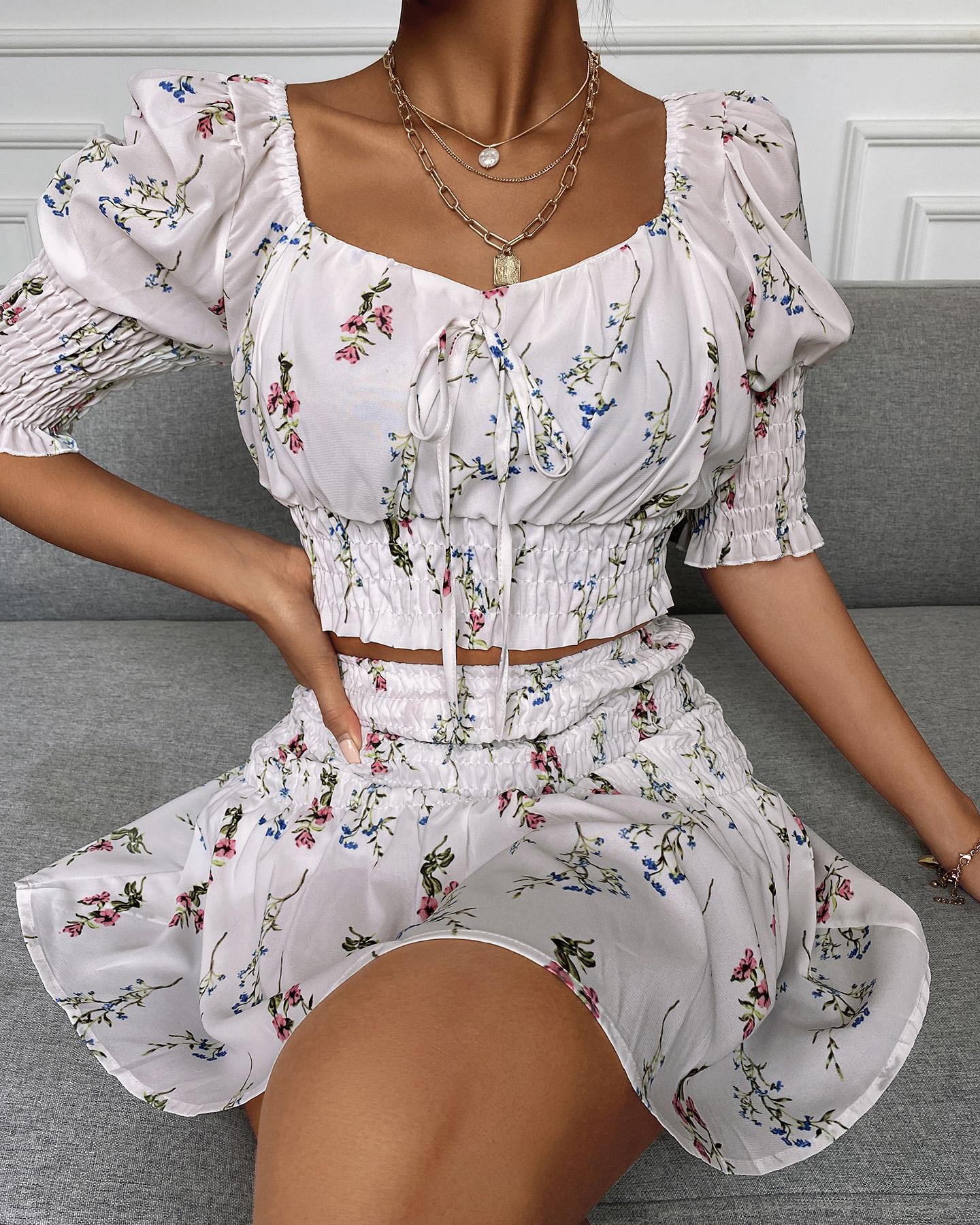 

Floral Print Shirring Detail Crop Top & Skirt Set, White