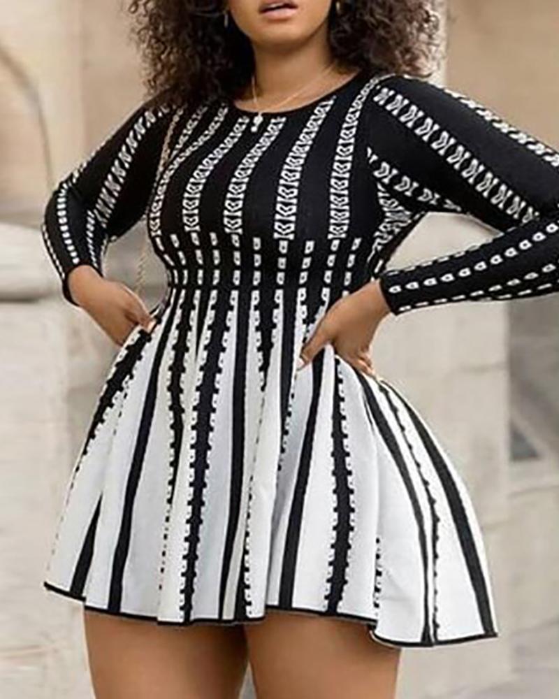 

Plus Size Striped Print Round Neck Long Sleeve Dress, Black