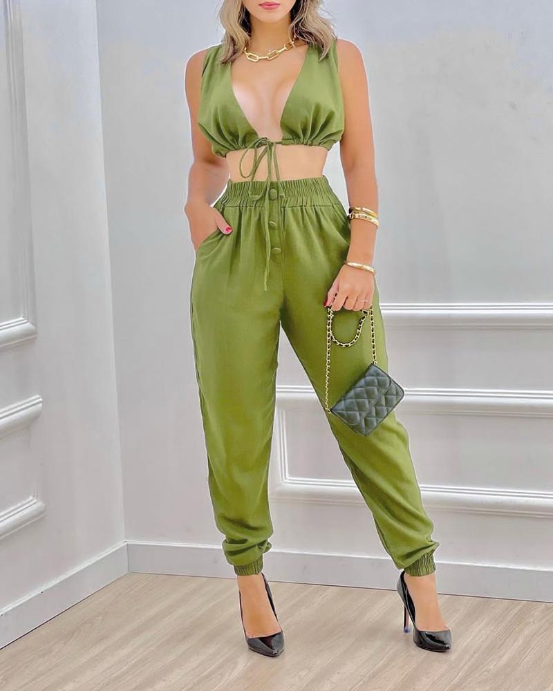 

Plunging Neck Crop Top & Cuffed Pants Set, Green