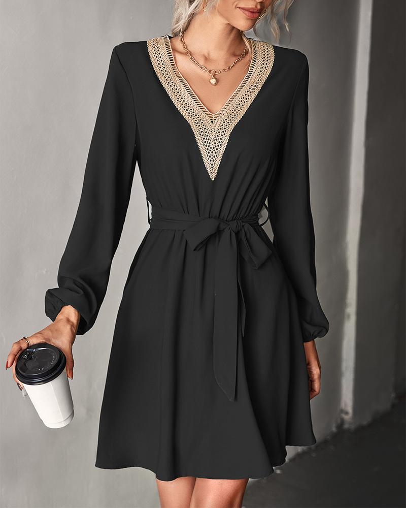 

Contrast Lace Long Sleeve Belted Casual Dress, Black