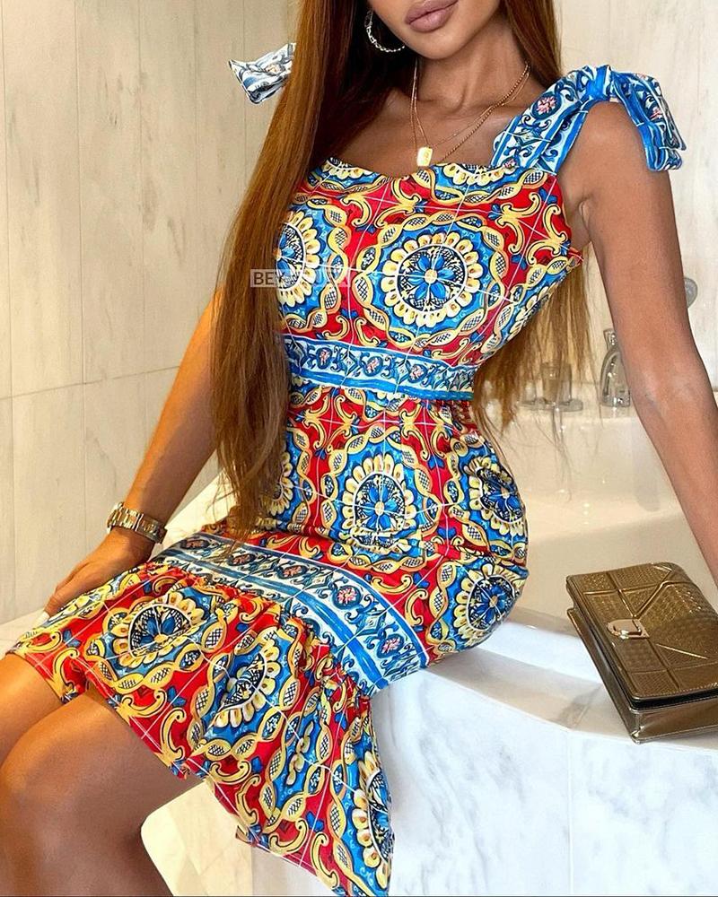 

Graphic Print Tied Detail Mermaid Dress, Red