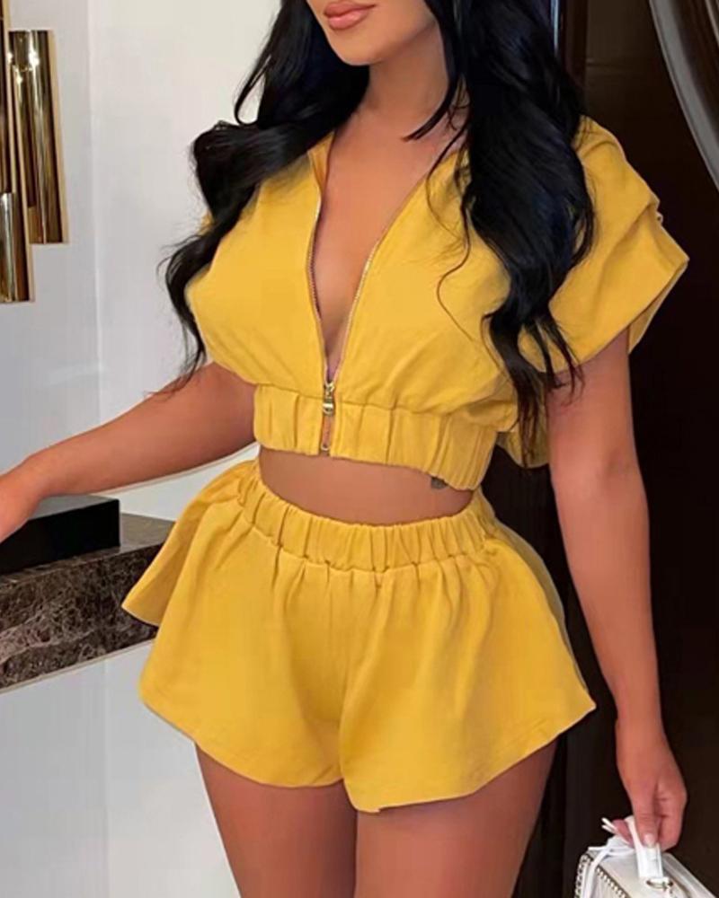 

Zip Up Hooded Crop Top & Shorts Set, Yellow