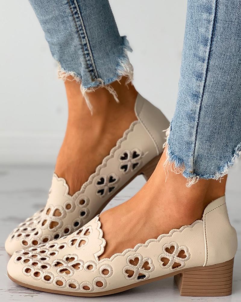 

Clover Pattern Hollow Out Chunky Heels, Beige