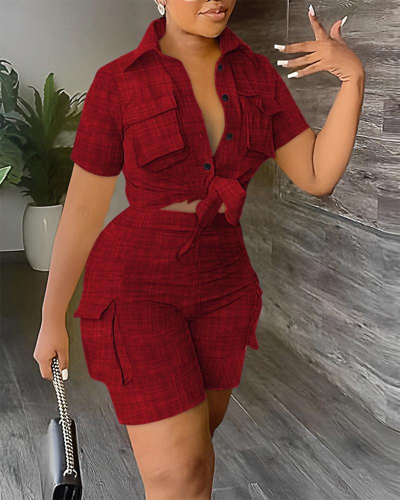 

Pocket Design Buttoned Crop Top & High Waist Shorts Set, Red