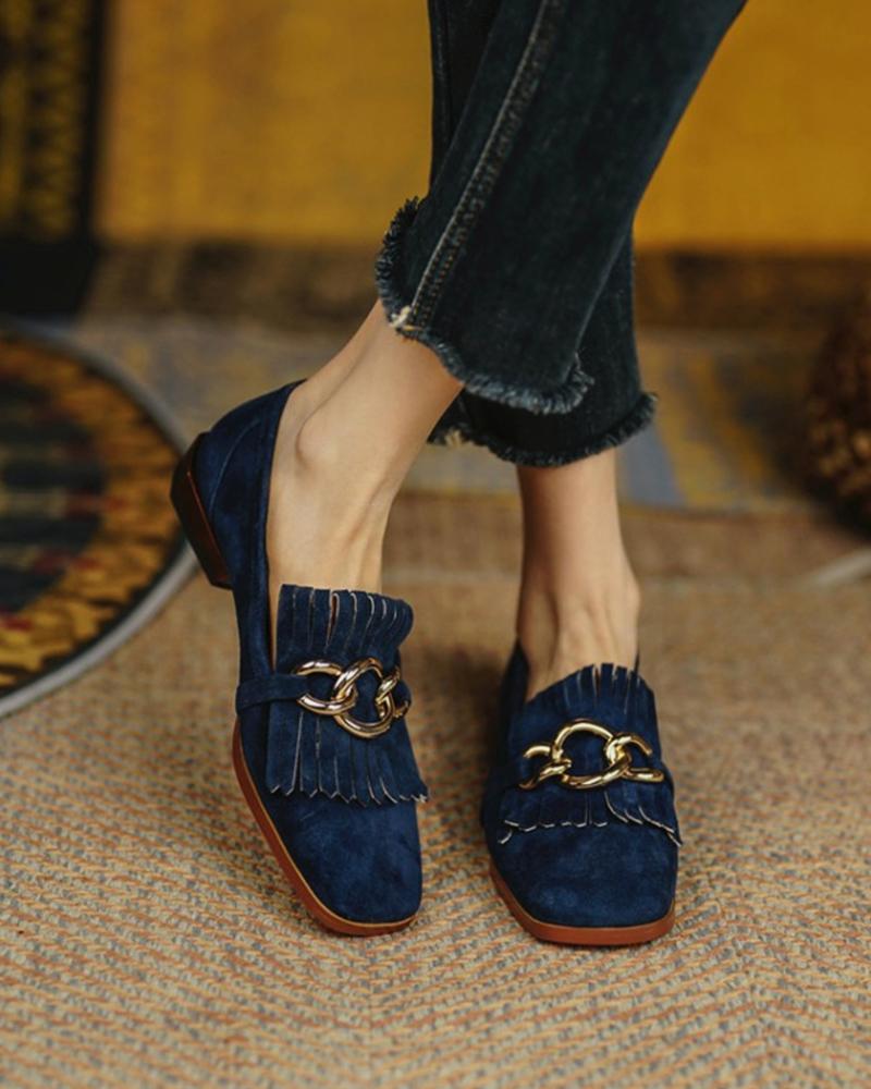 Mocasines con diseño de borlas y decoración de cadena de ante