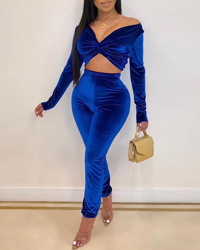 

Solid Off Shoulder Twisted Crop Top & Pants Sets, Blue