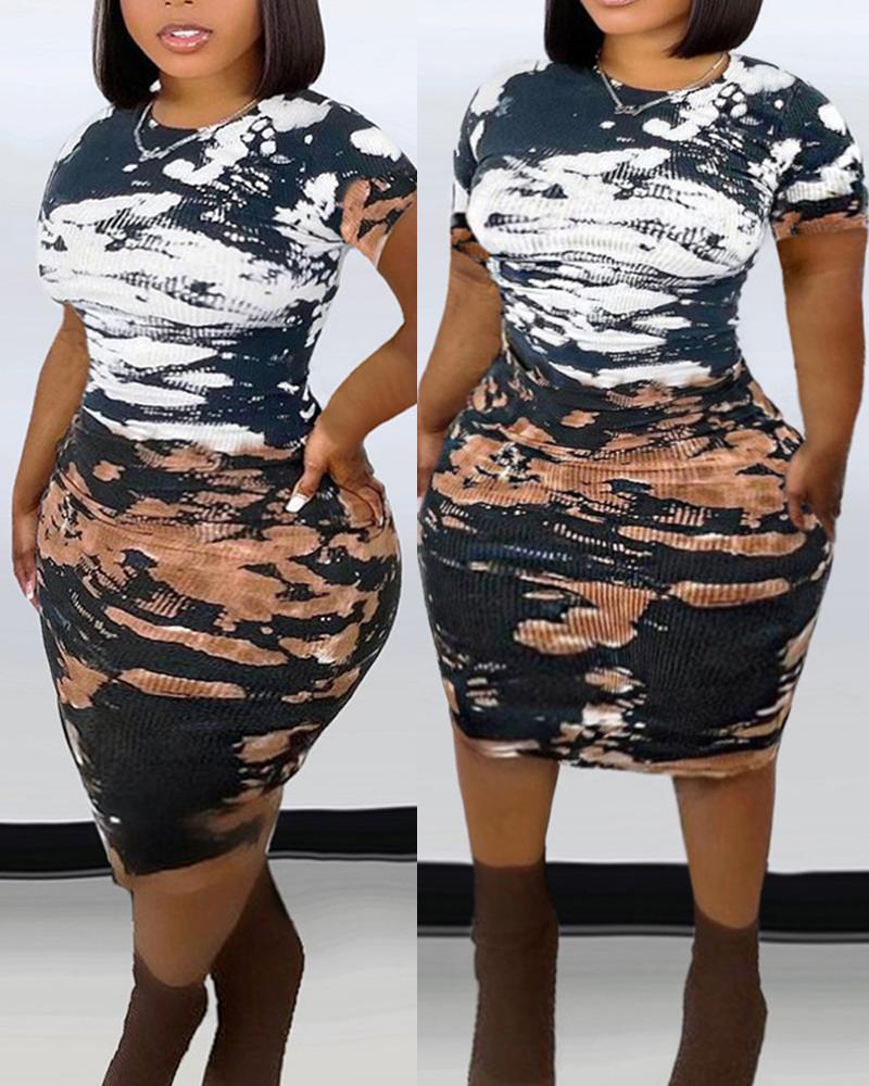 

Plus Size Tie Dye Print Short Sleeve Bodycon Dress, Multicolor
