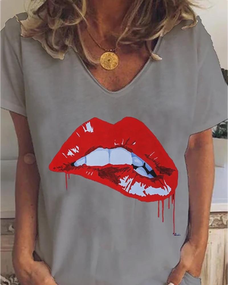 

Lip Print V-neck Short Sleeve Casual T-shirt, Gray