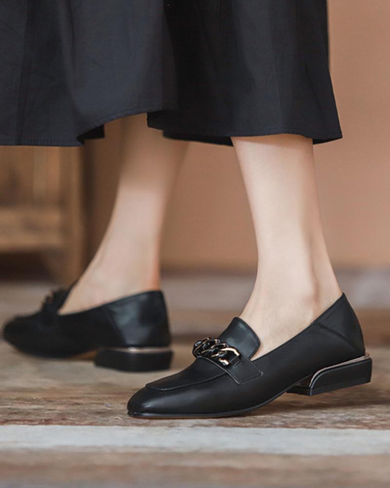 

Square-toe Splicing Chain PU Leather Flat Loafers, Black